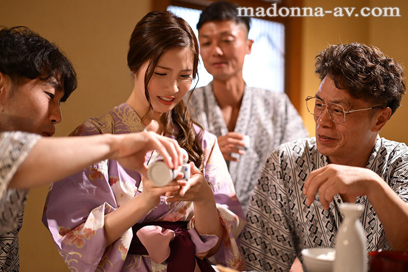 中途の人妻社員が肉便器と化すまで、部署全員で輪●し続ける温泉旅行。 松野蘭松野蘭