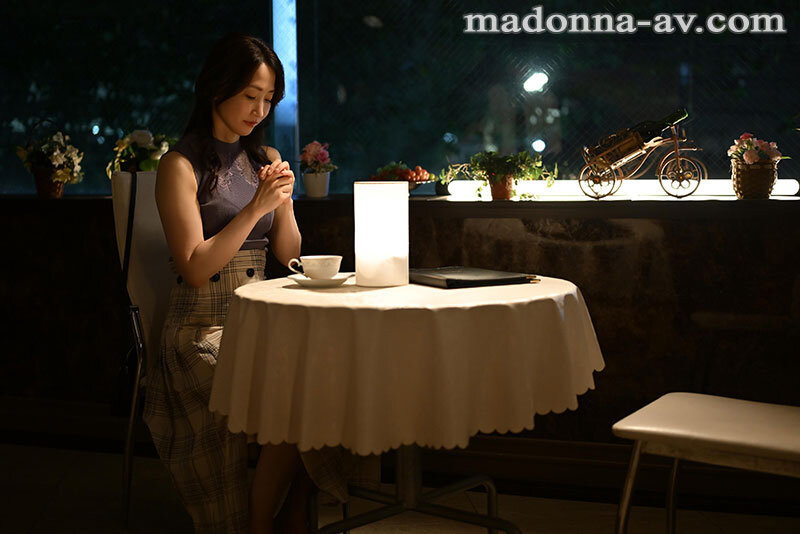 指輪を外している時は独身と嘘をつき不倫をしています。 親愛なる旦那様へ、ごめんなさい。 水戸かな水戸かな