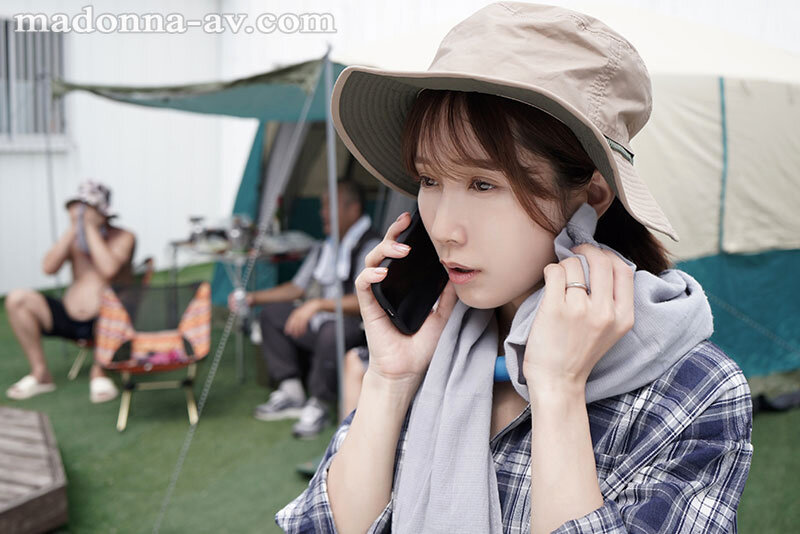 町内キャンプNTR テント内で中出しされた妻の【閲覧注意】浮気映像 小島みなみ小島みなみ