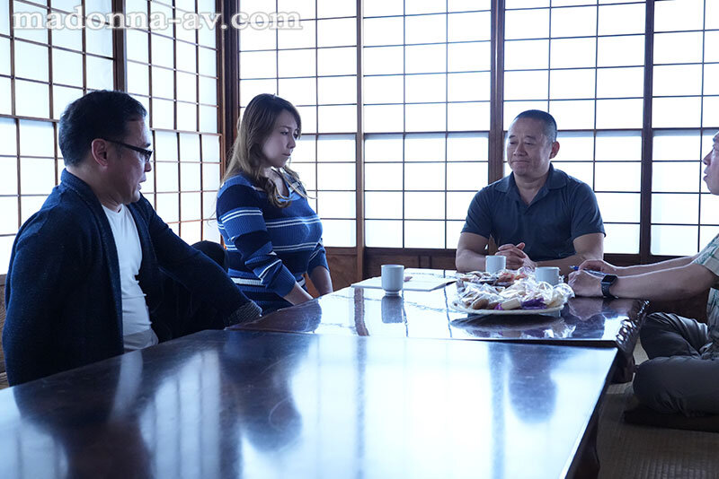 町内会の乳オナホにされた人妻 ～熟乳を躾ける中年オヤジの輪●集会～ 風間ゆみ風間ゆみ