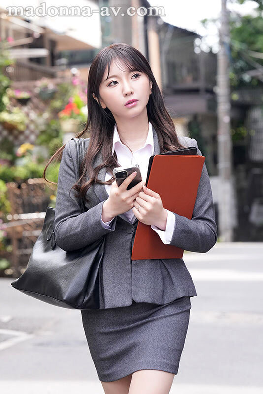 麗しきランジェリー、唾液と精液で汚れた酬いの人妻保険外交員 新妻ゆうか新妻ゆうか