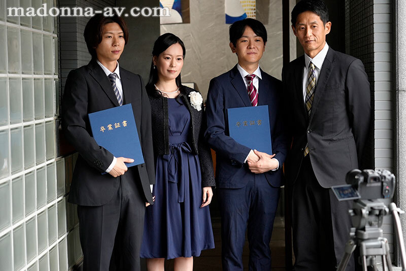 息子の友人ともう5年間、セフレ関係を続けていますー。 年下の子と不埒な火遊び…中出し情事に溺れる私。 岬ひかり岬ひかり