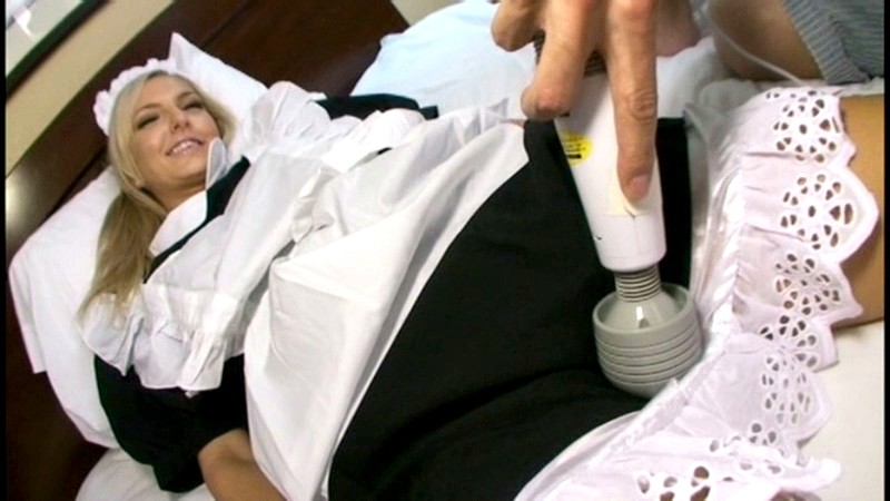 素人金髪熟女ナンパ生中出し