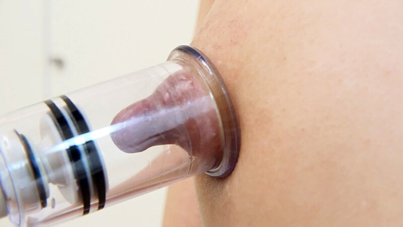 まな板ぺちゃパイなのに、乳頭だけニョキっと長ーい女の子たち。4時間