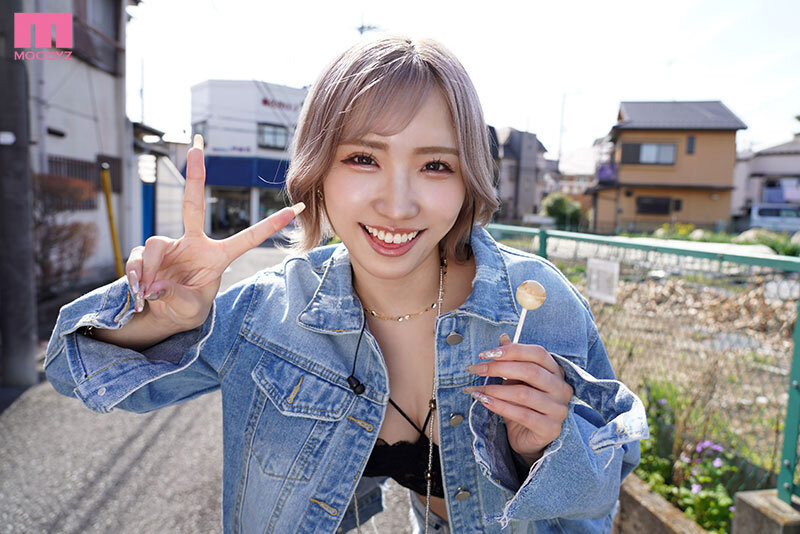 SEXが当たり前のド田舎に帰省したら有名ヤリマンギャルに成長した同級生と地元一のヤリマン先輩が集まって初めての中出しなのに何度も何度もザーメンぶっこ抜かれた思い出 春陽モカ AIKA春陽モカ・AIKA