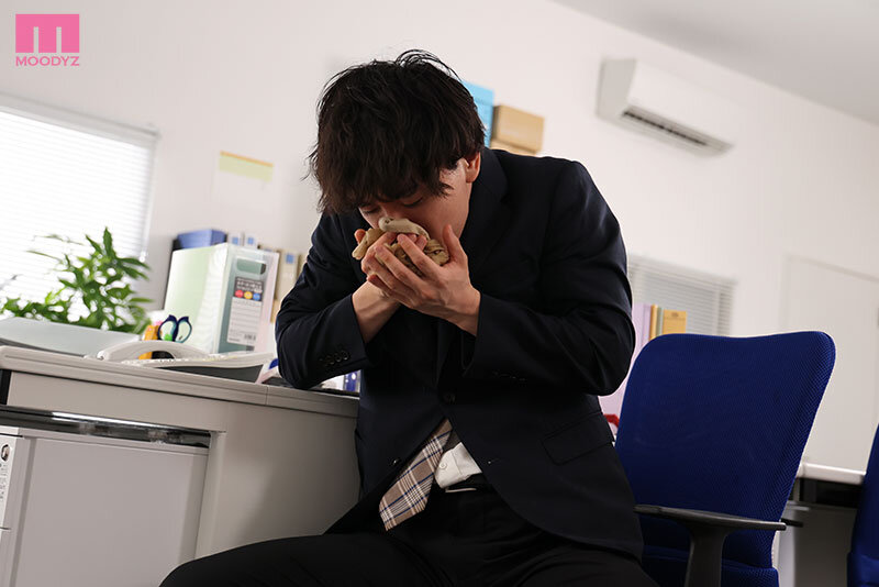 僕の性癖に刺さる美脚女上司のノーパン直穿きパンスト挑発に負け上から目線で痴女られ20発射精し絶賛ドはまり中 月野江すい月野江すい