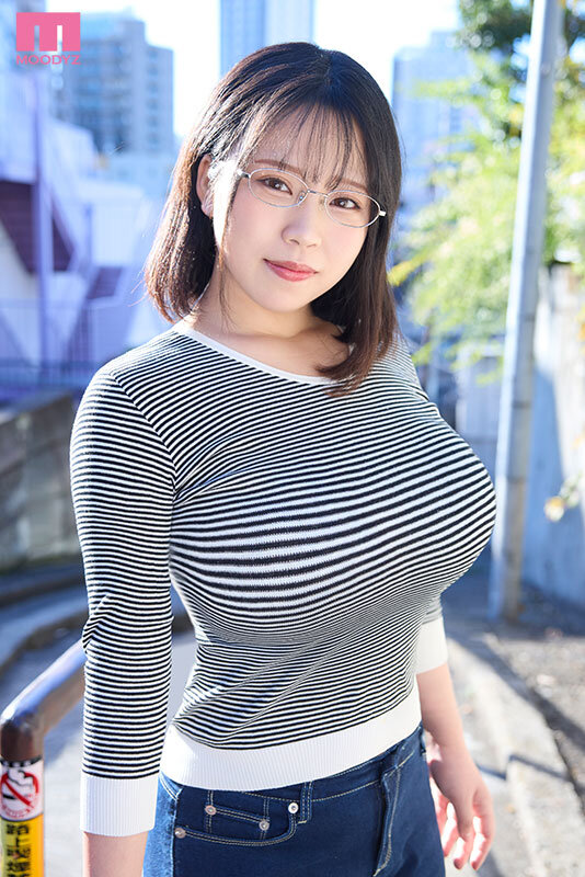 田舎の不動産事務員地味メガネ巨乳デビュー。真面目そうで超絶変態巨チンぶっ込み足ピン噴水失禁アクメ