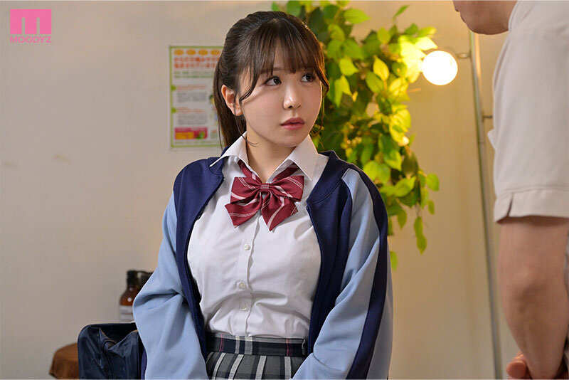 媚薬マッサージ失禁 部活帰りのスポーツエステで絶倫中年セクハラ整体師にハメられ続けた陸上女子 柏木こなつ柏木こなつ