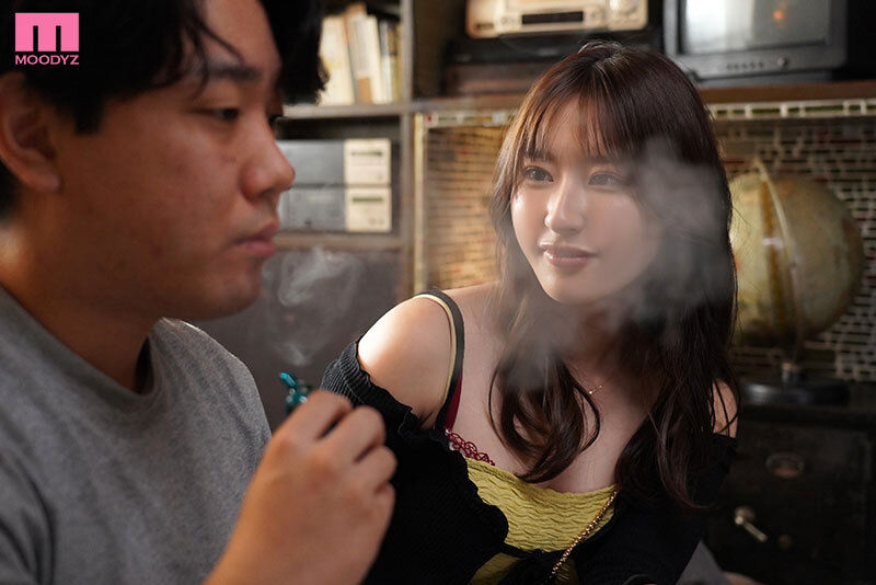 「媚薬使っていきなり白目剥いちゃうかもしれないの、恥ずかしいからさ…」 私と媚薬エッチしない？ 東京で彼氏ができたという幼馴染が田舎に帰省中にボクを実験台に媚薬SEXを試してきました… 一ノ瀬あおい一ノ瀬あおい