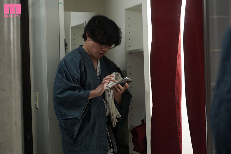 鬱勃起NTR 最胸Jcupグラドル彼女のスマホを覗いただけなのに… セクハラ社長の絶倫ピストンにイキ狂い、マ○コから逆流精子溢れる胸糞ハメ撮り衝撃映像。 五条恋五条恋