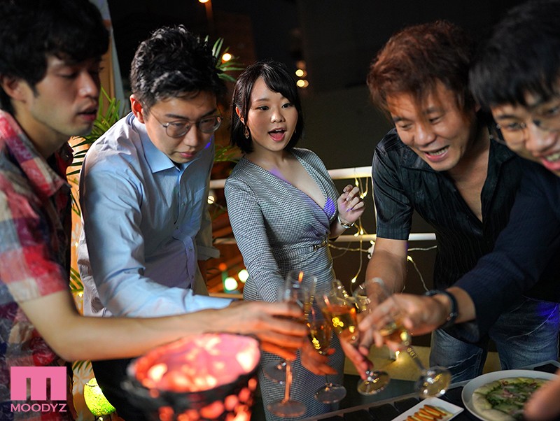 同窓会NTR 巨乳カノジョの最低最悪ネトラレ 中山ふみか中山ふみか