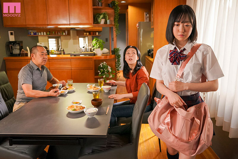 妻が帰省した3日間上向き乳首に育ったスレンダー連れ子を一生分ヤリ貯めした。 小栗みゆ小栗みゆ