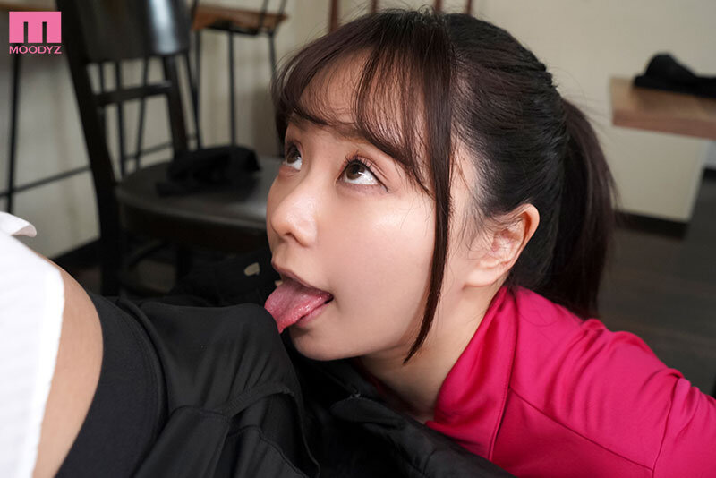 時短営業で暇になったバイト先の後輩が「逆痴●されたい？」と小悪魔な囁き。もう射精してるのにチ〇ポ奴●にされた僕 中山ふみか中山ふみか