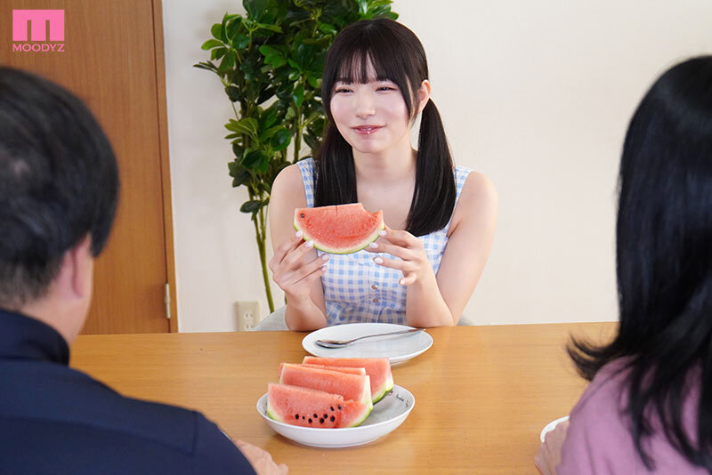 ある夏の熱帯夜、ママに内緒で義父から布団の中で種付けプレスされて早5年、まさか大人になっても夜●い中出しが続くなんて… 三浜唯三浜唯