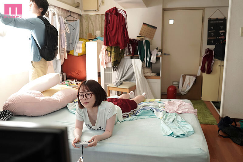 はじめて彼女ができたのに…隣に住む喪女ニートお姉さんに食べられ、カラダの相性良すぎて浮気なのに何度もSEXしまくった 水卜さくら水卜さくら