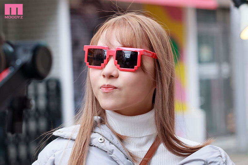 新人 こう見えて、脱いだら超絶品スレンダーちゃん！ 笑顔が可愛い敏感ピンク美乳赤毛の美少女AVdebut 天美しおり天美しおり