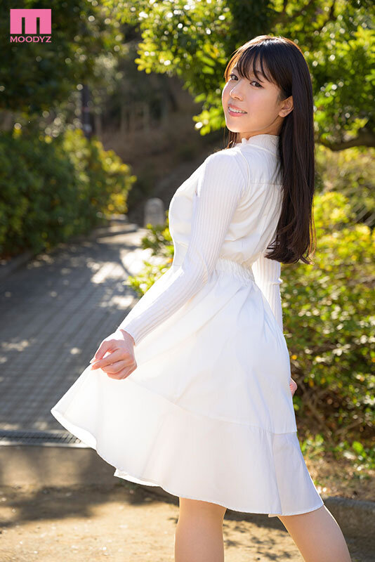 SNSで千人とアナルFUCKした女！！獣のようなケツ穴絶頂動画を上げて永久垢BANされた肛門中毒裏アカ女子AVデビュー 本田凛本田凛