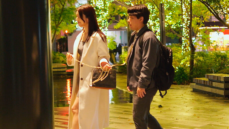 金と性欲を持て余した港区婦人の逆大人デート 射精が出来ないバリ硬チ〇ポで腰を振り続ける夜の射精管理コース 戸川なみ戸川なみ