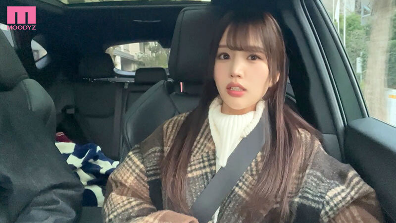 AV女優になった元カノ幼馴染と再会 久しぶりに会った彼女が垢抜けて可愛くなってたのでついデートに誘ったらまさかのOK あの頃は、ウブすぎてキスまでしかできなかった僕らはホテルに泊まって初めてのセックスなのにめちゃくちゃ中出ししまくった。 新井リマ新井リマ