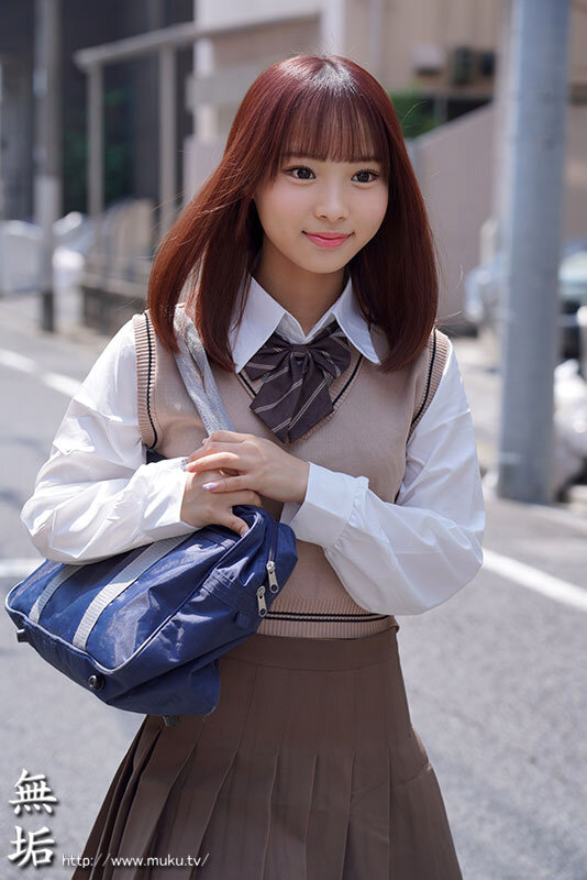 その身体は全部僕のいいなり。 絶対服従カメラ ～明るく可愛い陽キャの渡来さん～ 渡来ふう渡来ふう