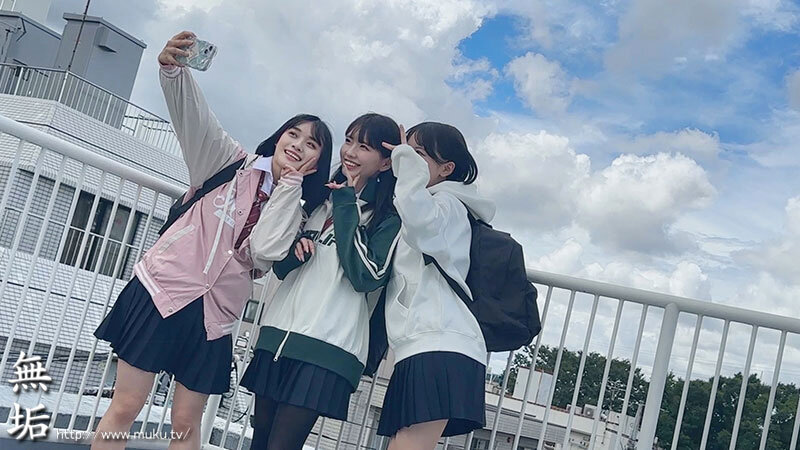 私たち、気持ちいいことに鬼ハマり中。 とある日のオフパコ中出し乱交柏木こなつ・花音うらら・雫月心桜