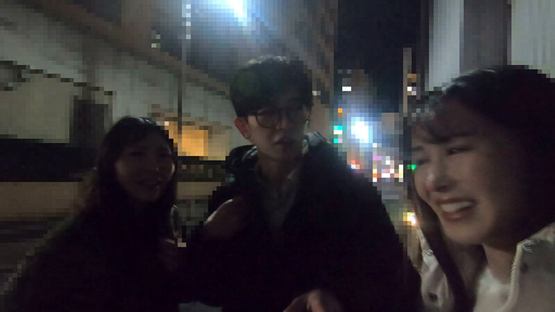 「ほら、うちらにケツ穴●されて女の子みたいにイっちゃいなよw」美少女ドSビッチの2人が街で見つけたM男クンを逆ナン＆逆ハメ（3）涼花くるみ・幾野まち