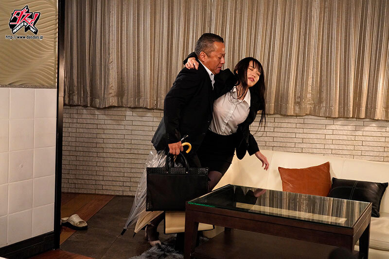 出張先で集中豪雨 嫌いな上司の前でまさか酔い潰れ…突然の相部屋 夜が明けても唾液を濃厚に絡ませ汗だく中出し絶倫性交で貪り合ってました。 月野江すい月野江すい