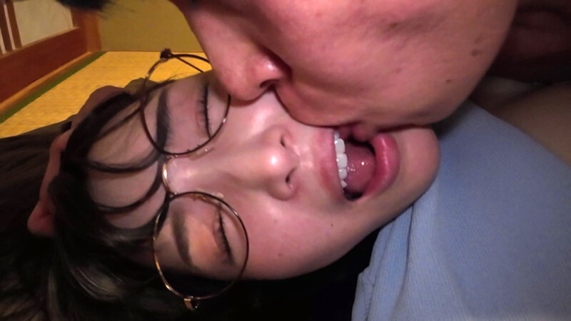 旅行に来て浮かれている女を襲撃。色白で良いカラダしていたから、みんなで肉便器にしてヤった…ザーメンまみれ集団レ×プ輪●記録映像。 美波汐里美波汐里