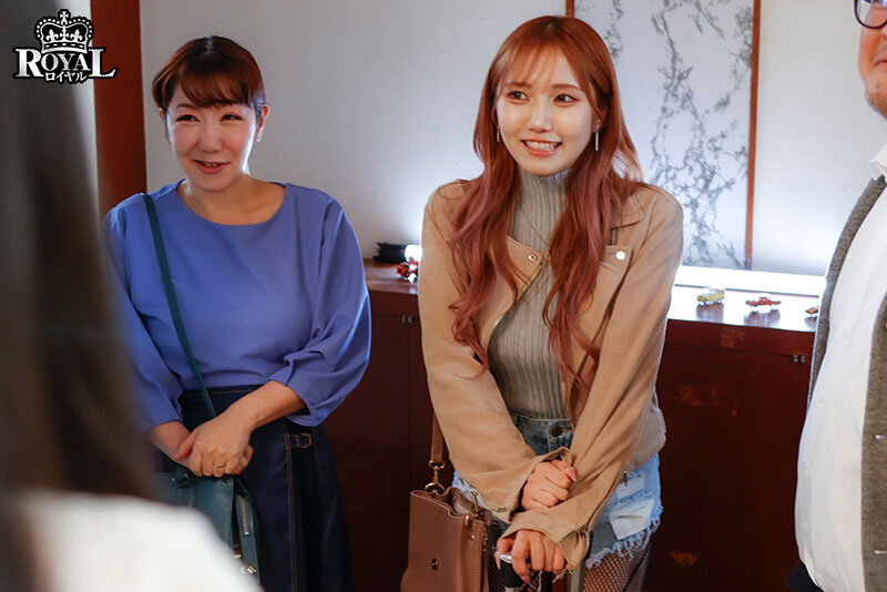 スレンダー巨乳の義姉の誘惑に蝕まれ、快楽堕ちしていく兄妹。 斎藤あみり 胡桃さくら斎藤あみり・胡桃さくら