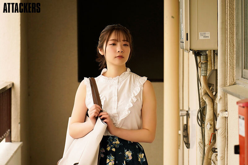 「大人になったねぇ…」 今日は幼い頃から成長を見守っていた娘の友達を犯した最高の一日。 二葉エマ二葉エマ