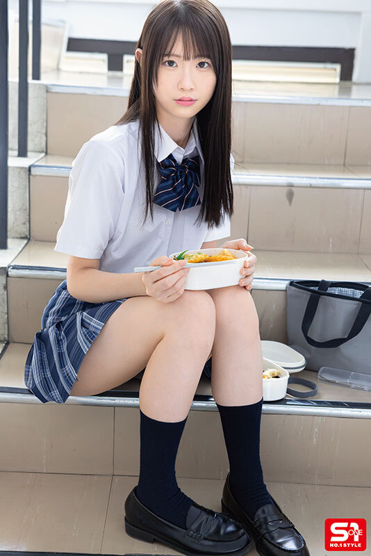 孤独につけ込んでJ●舐めたい― ぼっち女子●生は担任に犯●れても嬉しかった。 白上咲花白上咲花