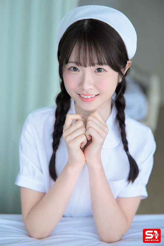 セクハラ！性欲処理！顔射！全部許してくれるシャイで優しい新人ナースさんはいつも顔面ザーメンまみれ 白上咲花白上咲花