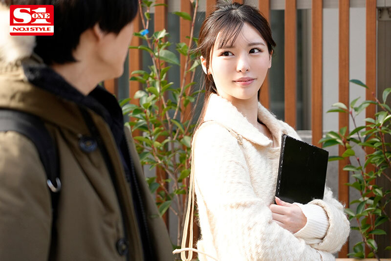 押せば100％ヤレそうな優しいピアノ講師との密着マンツーレッスン 黒島玲衣黒島玲衣