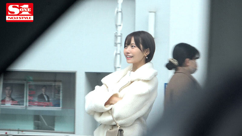 「えっ！ここでヤルの？」 マルチに活躍する本郷愛のプライベートに完全密着して隙あらばいきなり即ズボッ！前代未聞ドッキリAV大作戦本郷愛