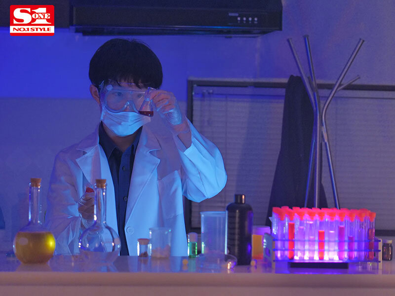 純真無垢なお嬢様女子大生【同級生】に媚薬を盛り続けて4日目、何度もキメセクを欲しがる発情メスに堕ちた。 黒島玲衣黒島玲衣