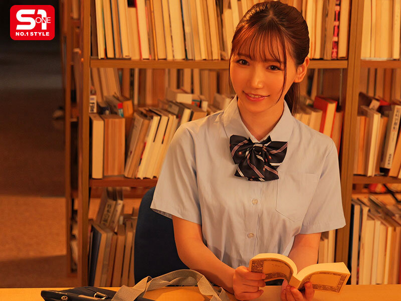 汚れを知らない笑顔少女を我慢できずにメチャクチャ痴●してやったら…彼氏よりも俺のテクの虜に。 三田真鈴三田真鈴