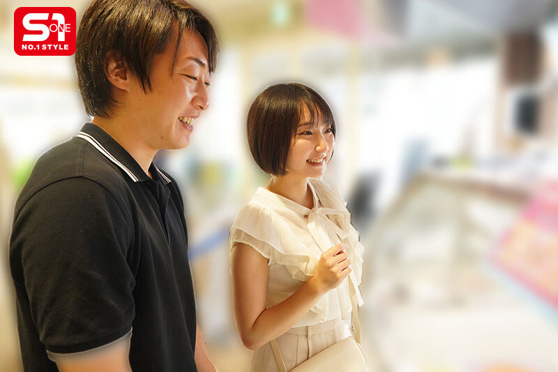 無邪気なのにスッゴくエッチ たくさんはしゃいで、えっちする。昼は無邪気で夜は妖艶─ショートカット×上目遣いがず・る・い！！密着2人だけのヤリまくり濃密デート 糸井瑠花糸井瑠花