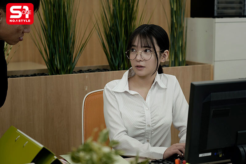 大人しい新入女子社員を一泊出張に同行させ相部屋に連れ込むと…まさかのド淫乱メスに変身して精液透明になるまで絞りヌカれた… 乃坂ひより乃坂ひより