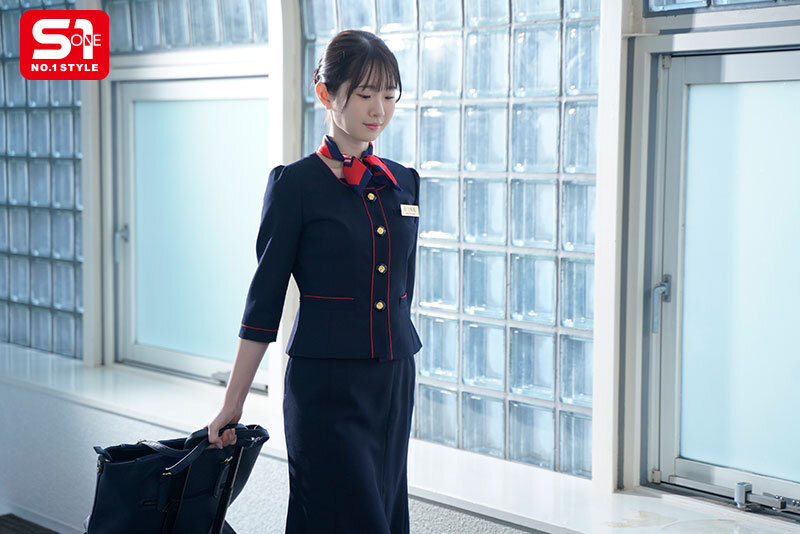 スレンダーな新人CAが巨漢クレーマーに犯●れ、心壊れ、肉オナホと化した後に… マ●コが極太ペニスに馴染んできてあり得ないほどイキまくった。 白上咲花白上咲花