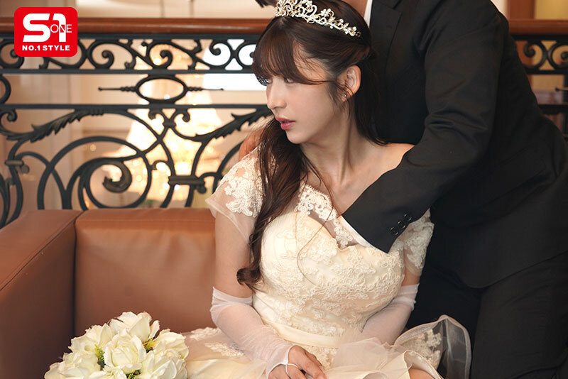 結婚式間近の花嫁、新郎との愛あるSEXよりも男性ウェディングプランナーから無理やり犯●れるほうがま●こビチャ濡れでイキまくる。 七ツ森りり七ツ森りり