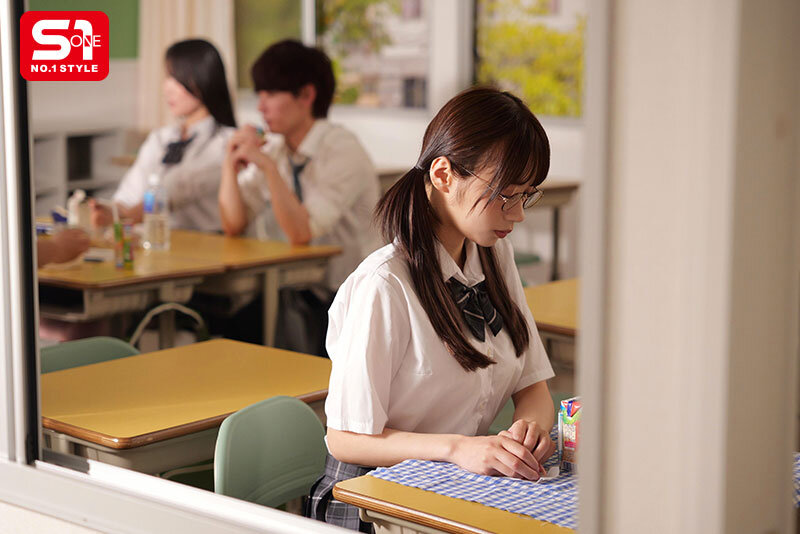 「いつでもオマ●コ使ってくださいね」 ハブられたくない女子●生はカラダでクラスメートに媚びへつらう。 兒玉七海兒玉七海