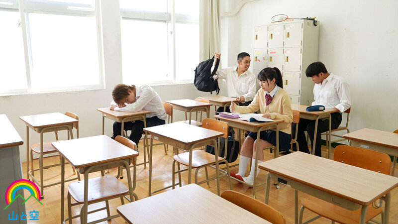 敏感な乳首をこねくり回され我慢できず大量失禁…喉奥貫通イラマ輪●され白目イキしてしまうJ系 皆月ひかる皆月ひかる