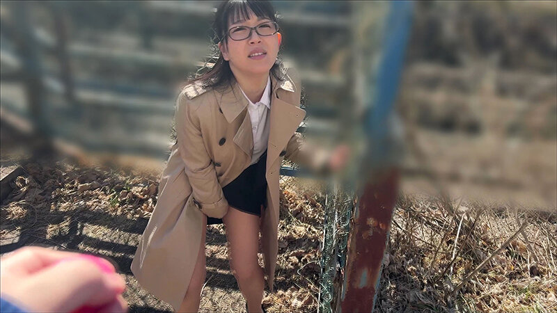 リモバイ発動中にベロキス発情したふわりさんは潮吹きして中出しして痙攣中 野外デートでリモバイ接吻しまくったらガクブル中出しSEX 真白ふわり真白ふわり