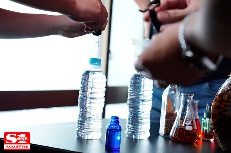 元・芸能人 禁欲後の荒ぶるキメセク性交 極限まで焦らして体内汁ダダ漏れ媚薬漬けヤバイキ大絶頂 七ツ森りり七ツ森りり