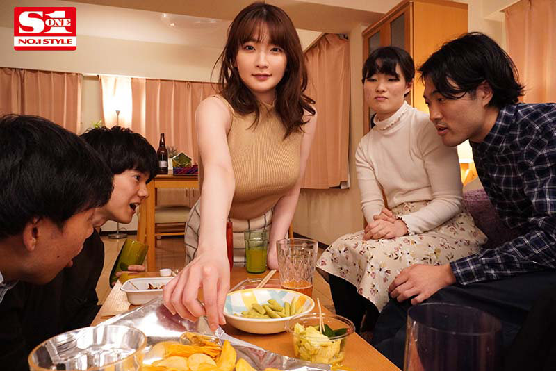 おっぱい好きの僕を最大限甘やかしてくれる近距離Jcupカノジョとの超密着同棲生活 鷲尾めい鷲尾めい