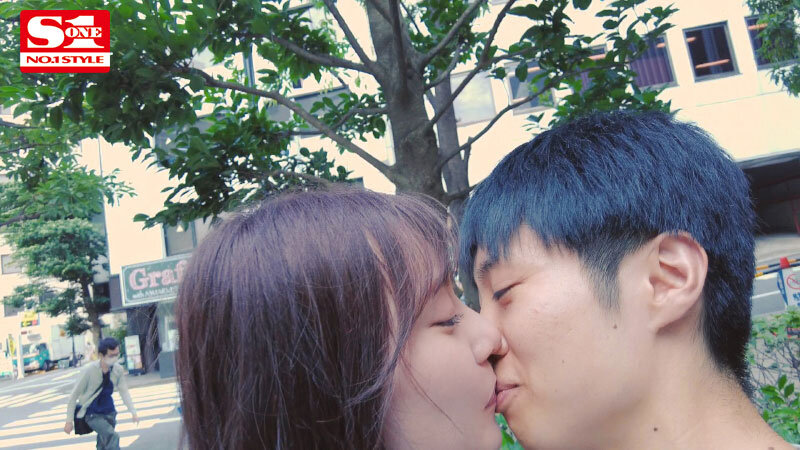 路チューで勃起したでしょ？10発射精しても、朝を迎えても、長身お姉さんにひたすら犯●れたい… 楓ふうあ楓ふうあ