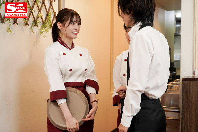 バイト先の優しすぎる店長に酔ったふりして甘えちゃうあざと可愛い女子大生の相部屋NTR 未歩なな未歩なな