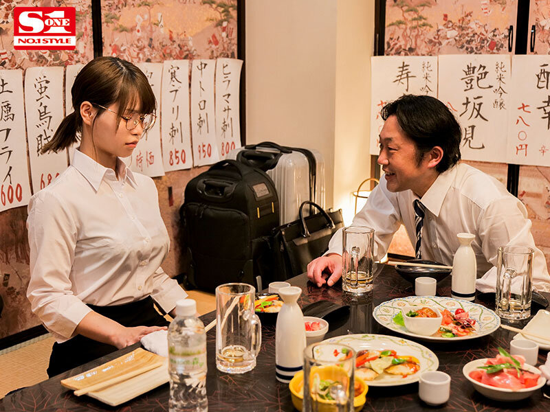 大嫌いなセクハラ部長に仕組まれた出張先相部屋…エロ垢バレたいいなり巨乳新人OLは不覚にもイキまくる。 日向かえで日向かえで