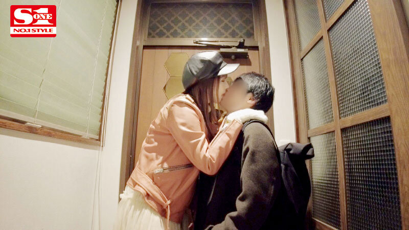 ガチ二人きり！！三上悠亜から20時間犯●れ続ける都内某所でリアル逆レ●プデート三上悠亜