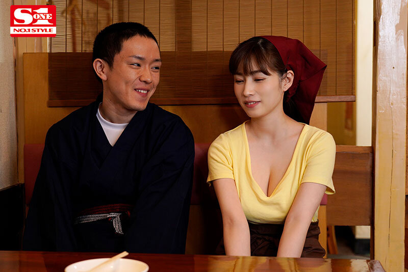 性欲おさまらない無駄に巨乳なパート人妻はバイト先の若い男と10代の猿カップルみたいにヤリまくった。 奥田咲奥田咲